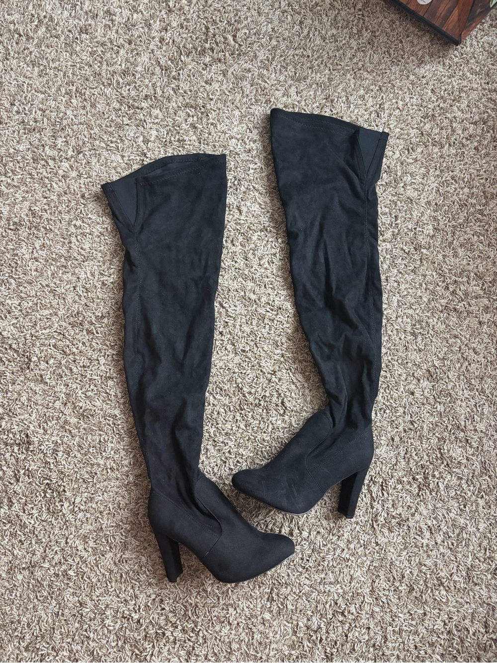 black heeled knee high/thigh high boots